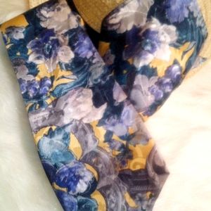 VINTAGE MANHATTEN GREENS BLUES GREYS ON BUTTER CREAME POCKET SQUARE & TIE…